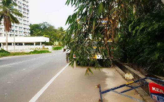 5.75 acre bypass front commercial land for sale near Lulu mall, Aakkulam