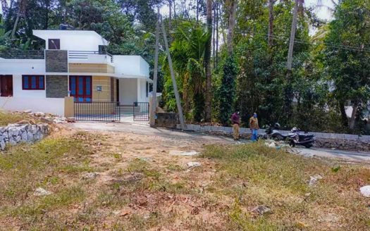 5.5 cent Residential Land / plot for sale in Chanthavila, Kazhakoottam