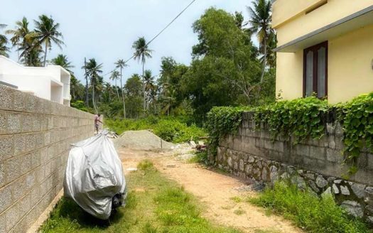 Low budget Residential Plots for sale in Karichara near Kaniyapuram
